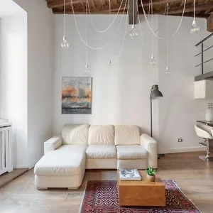Iflat Art In The Heart Of Apartamento